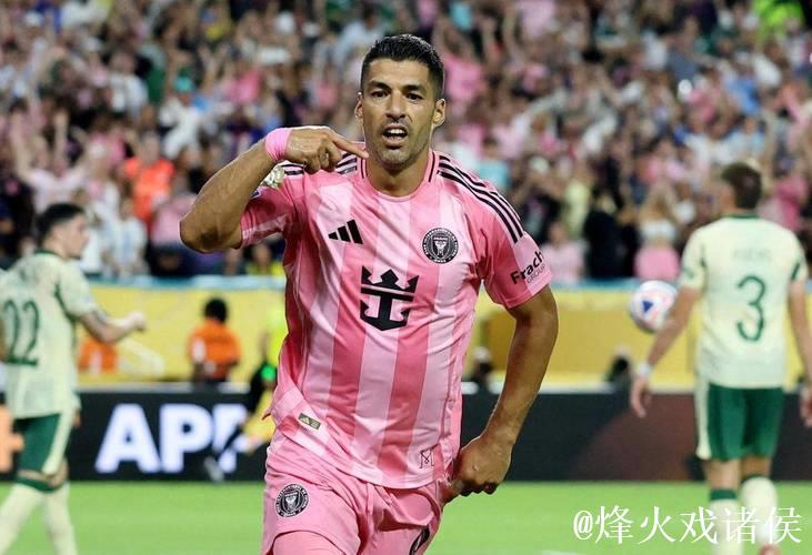 苏亚雷斯在斯坦福桥破门后无人庆祝 苏亚雷斯在斯坦福桥破门后无人庆祝